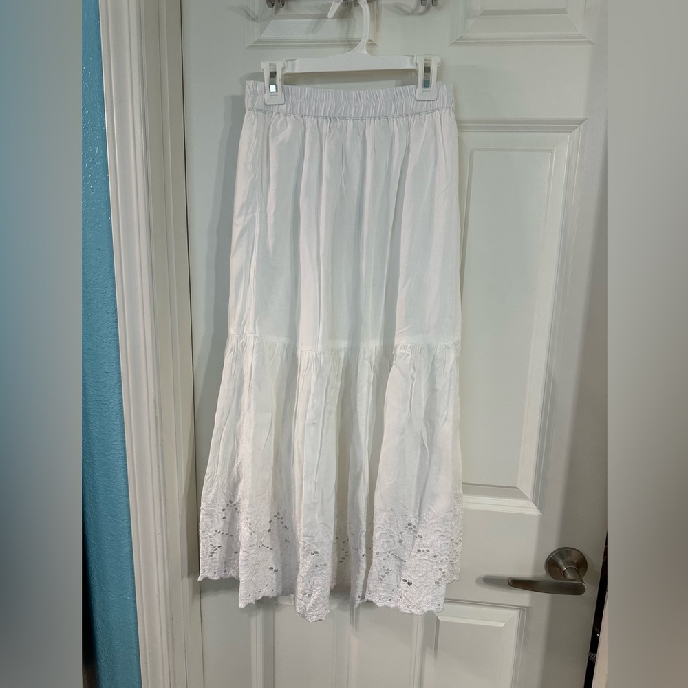 Sim & Sam White Skirt